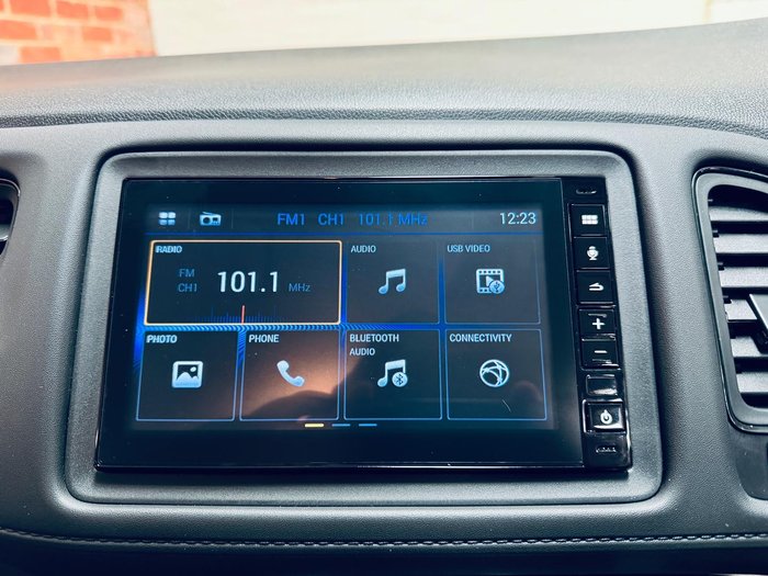 2021 Honda HR-V VTi MY21 White