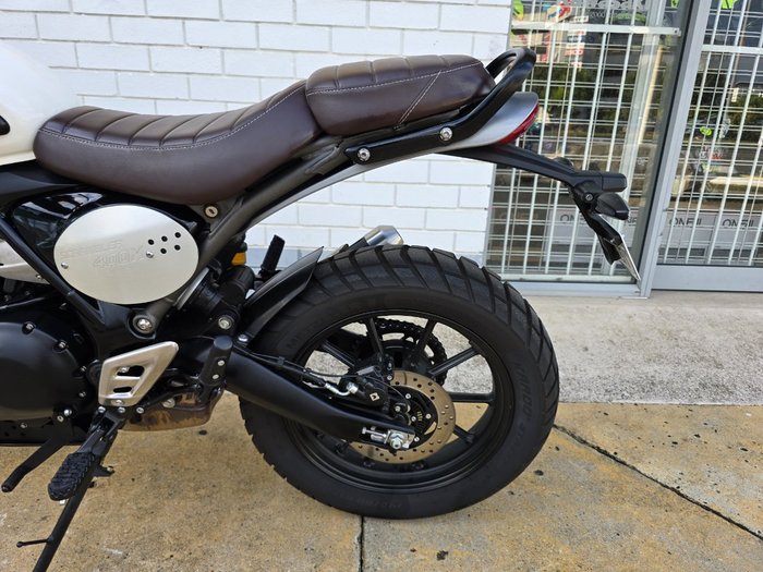 2024 Triumph SCRAMBLER 400 X White