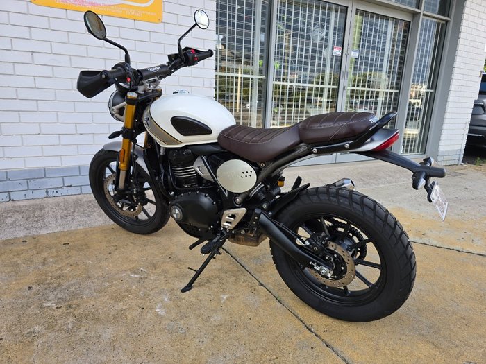 2024 Triumph SCRAMBLER 400 X White