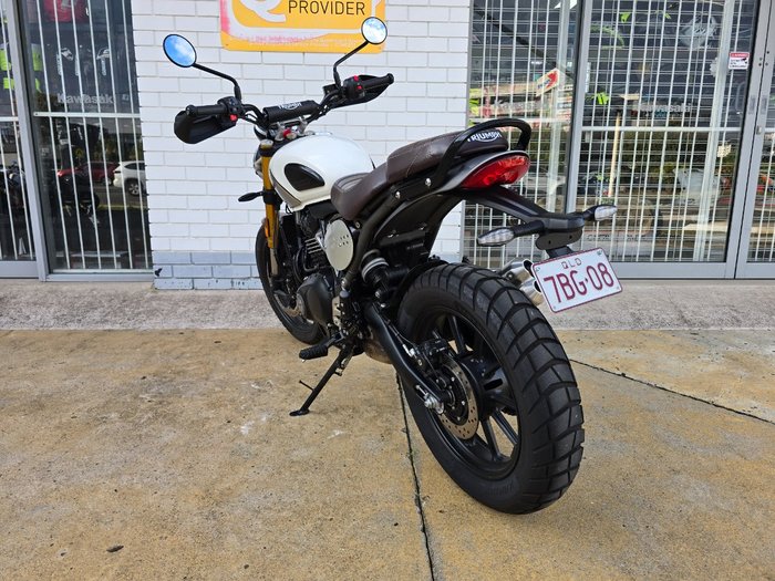 2024 Triumph SCRAMBLER 400 X White