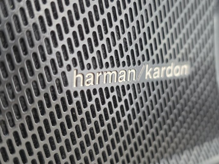 2023 Volvo XC40 Ultimate B5 Dark