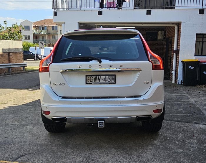 2015 Volvo XC60 T5 Luxury MY15 Ice White