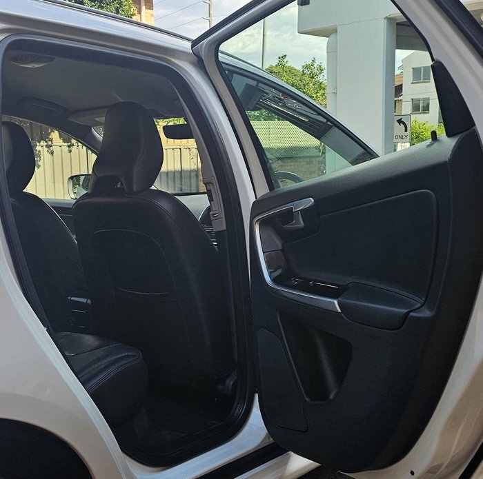 2015 Volvo XC60 T5 Luxury MY15 Ice White