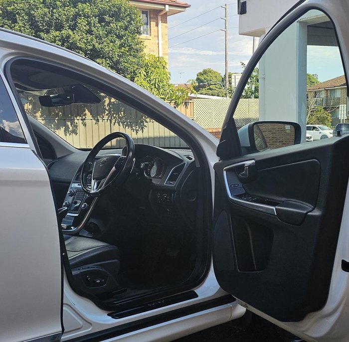 2015 Volvo XC60 T5 Luxury MY15 Ice White