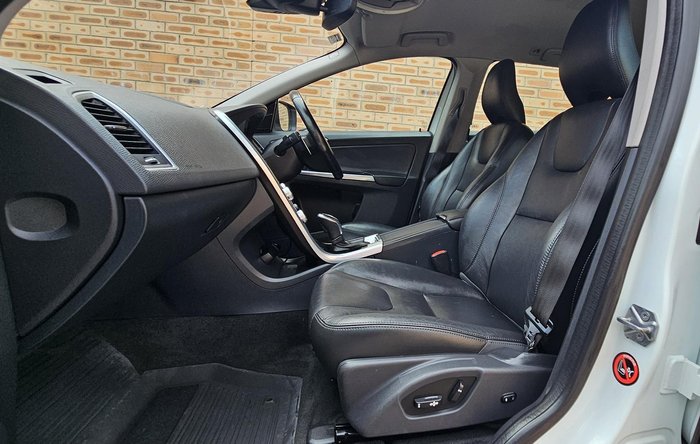 2015 Volvo XC60 T5 Luxury MY15 Ice White