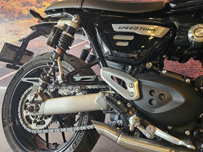2022 Triumph Speed Twin 1200 Speed Twin Black