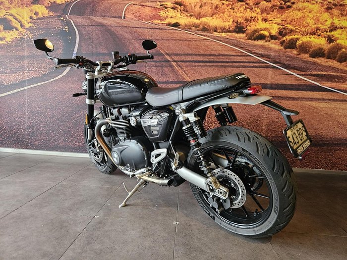 2022 Triumph Speed Twin 1200 Speed Twin Black