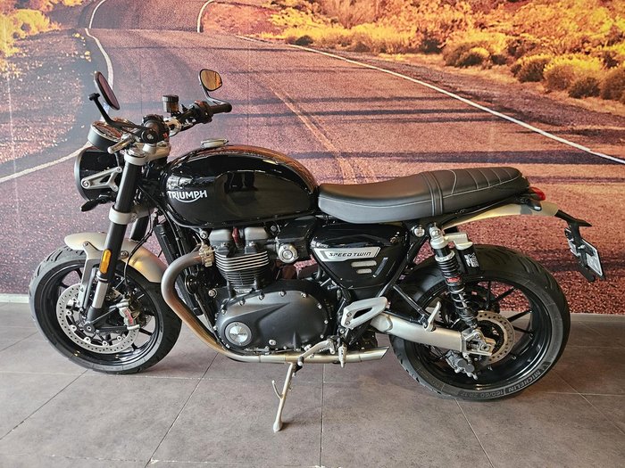 2022 Triumph Speed Twin 1200 Speed Twin Black
