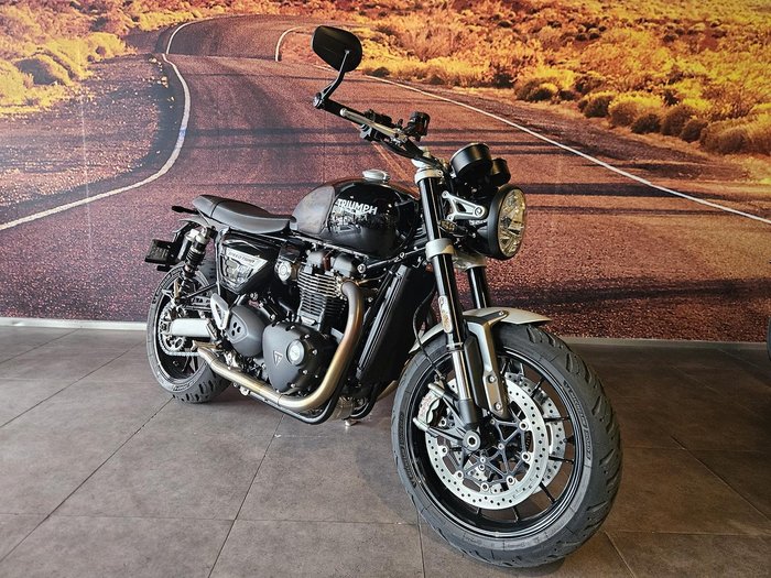 2022 Triumph Speed Twin 1200 Speed Twin Black