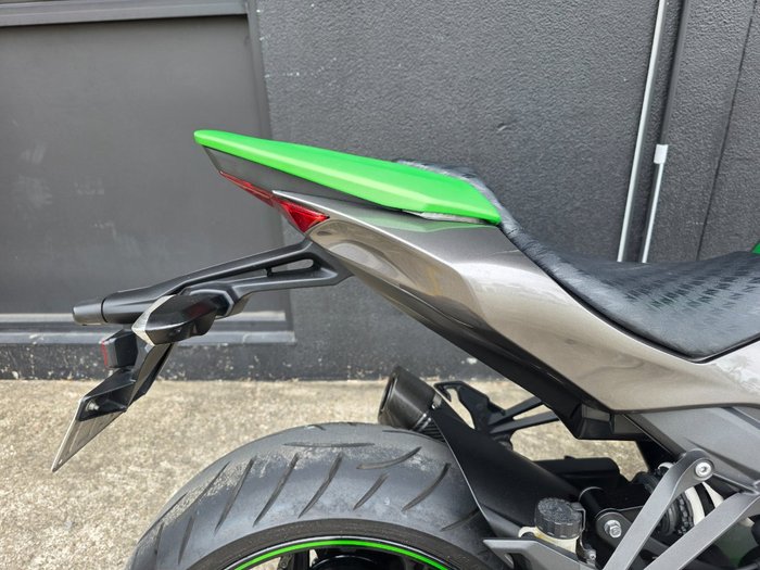 2014 Kawasaki Z1000 SE beige