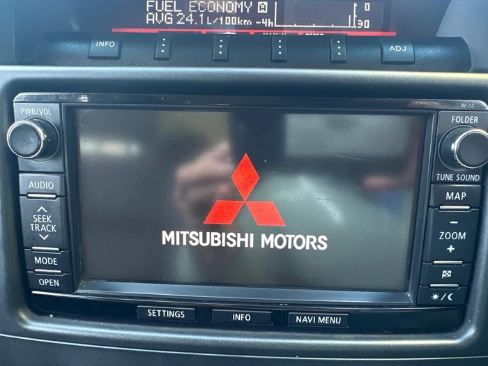2013 Mitsubishi Pajero VR-X NW MY14 4X4 White