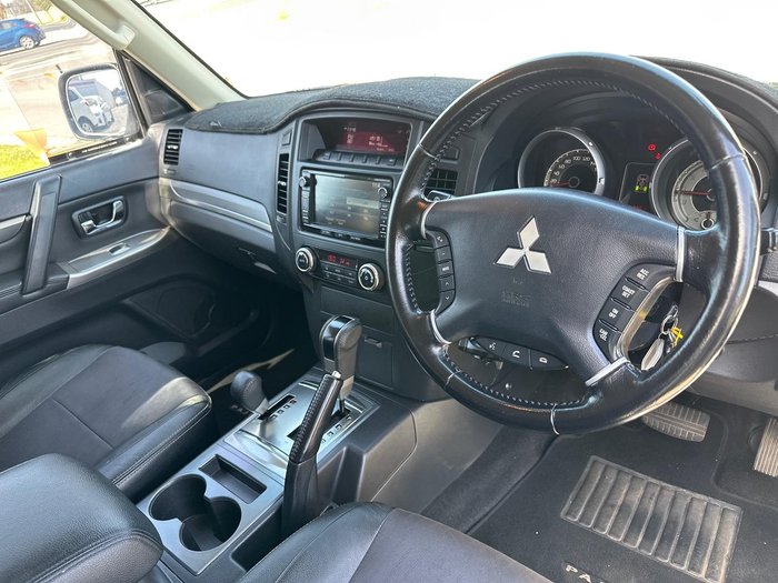 2013 Mitsubishi Pajero VR-X NW MY14 4X4 White