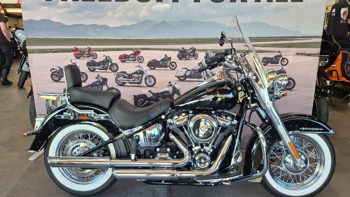 2020 Harley-davidson FLDE DELUXE (107) Vivid Black