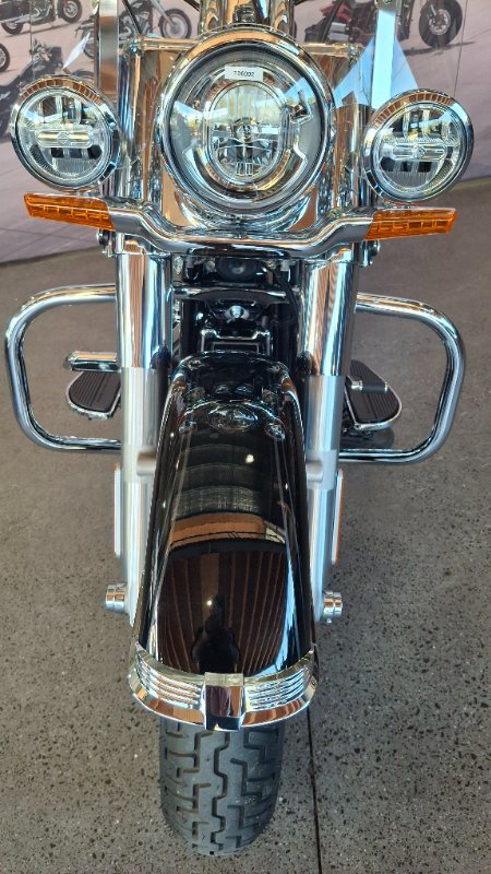 2020 Harley-davidson FLDE DELUXE (107) Vivid Black