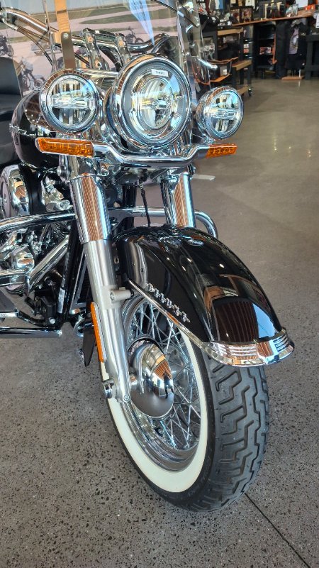2020 Harley-davidson FLDE DELUXE (107) Vivid Black