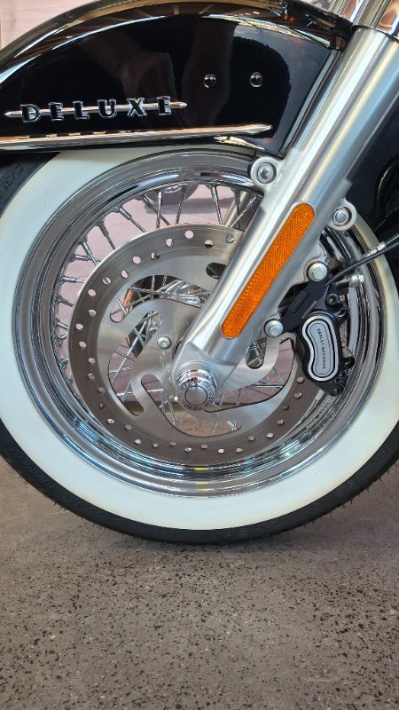 2020 Harley-davidson FLDE DELUXE (107) Vivid Black