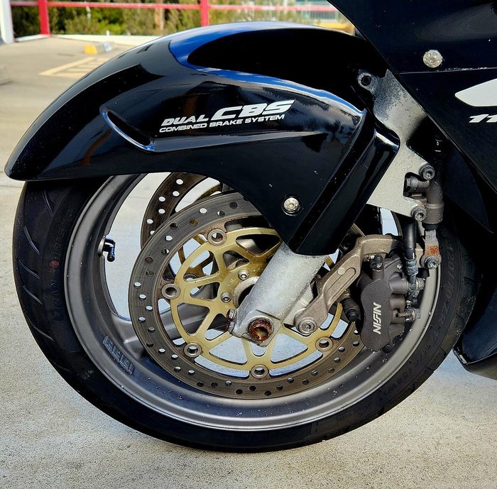 2004 Honda CBR1100 XX Super Blackbird CBR1100 Black
