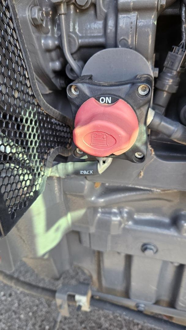 2023 Massey Ferguson 5711 Dyna-4 Red