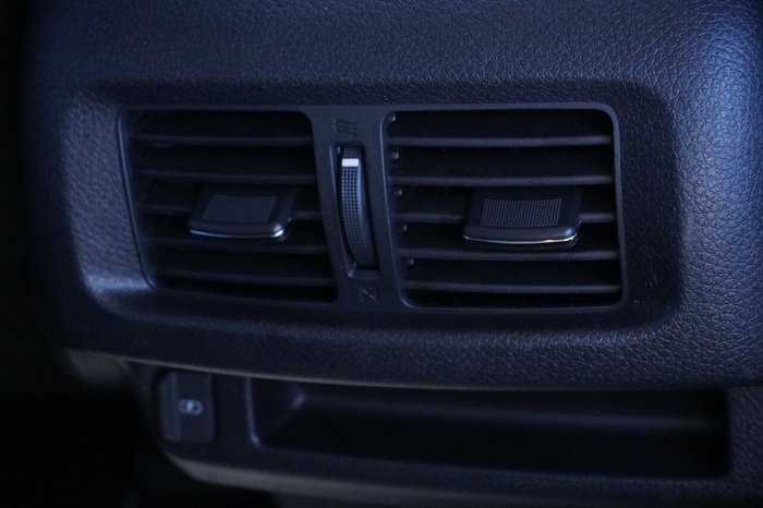 2021 Nissan Navara ST