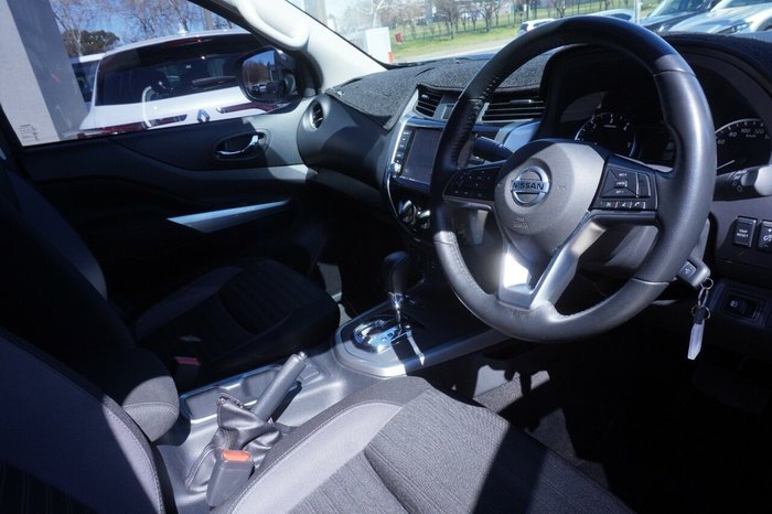 2021 Nissan Navara ST