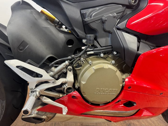 2013 Ducati 1199 PANIGALE RED