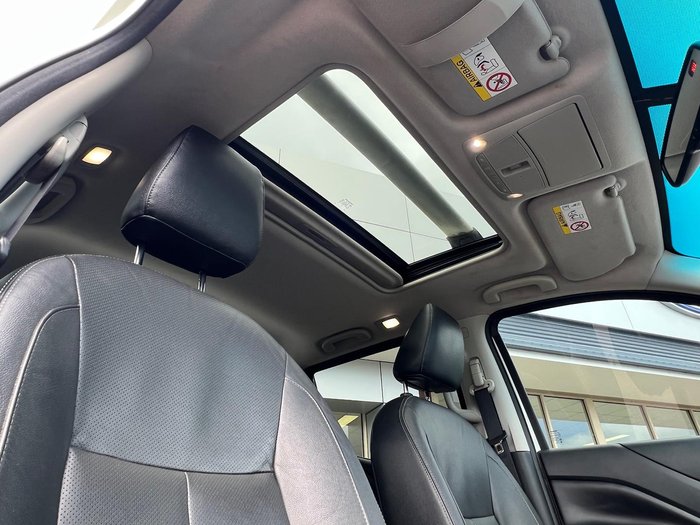 2015 Nissan Navara ST-X D23 4X4 Dual Range White Diamond