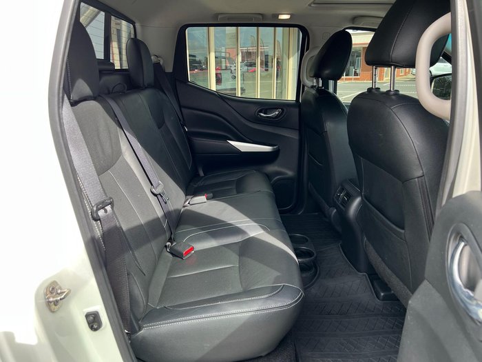 2015 Nissan Navara ST-X D23 4X4 Dual Range White Diamond
