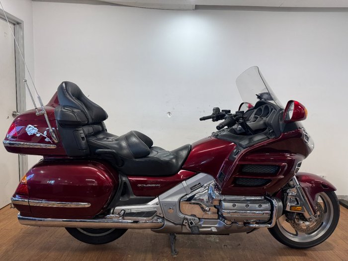 2005 Honda GL1800 (GL1800A) GOLDWING MAROON