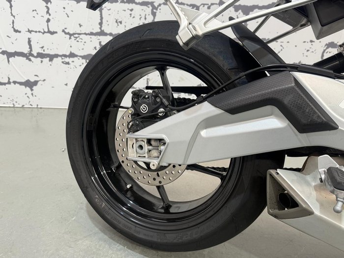2021 Aprilia RS 660 RS Red