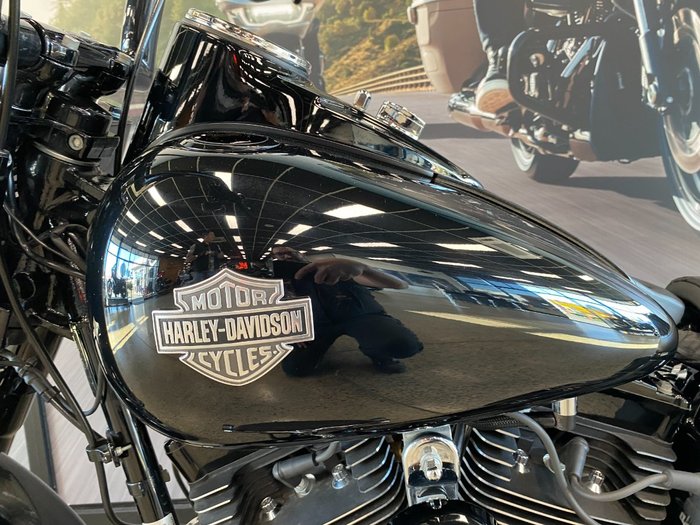Harley-davidson 2016 HARLEY DAVIDSON 1690CC SOFTAIL SLIM S Black