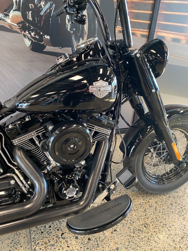 Harley-davidson 2016 HARLEY DAVIDSON 1690CC SOFTAIL SLIM S Black