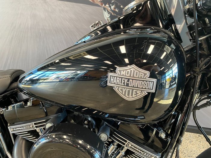 Harley-davidson 2016 HARLEY DAVIDSON 1690CC SOFTAIL SLIM S Black