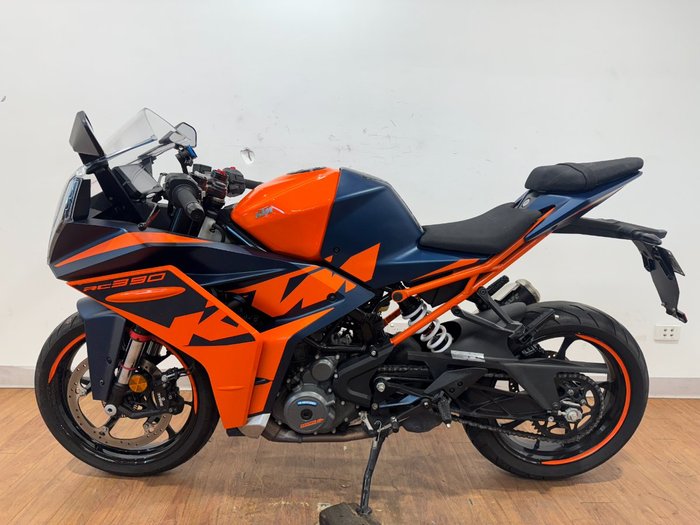 2022 Ktm RC 390 BLUE