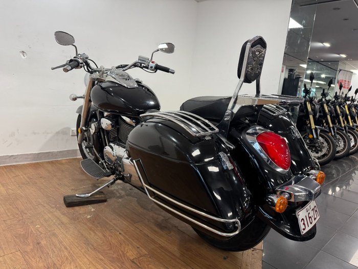 2009 Suzuki VL800 (BOULEVARD C50) Black