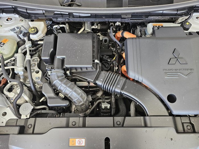 2023 Mitsubishi Outlander PHEV Exceed Tourer ZM MY24 AWD White Diamond with Black Mica Roof