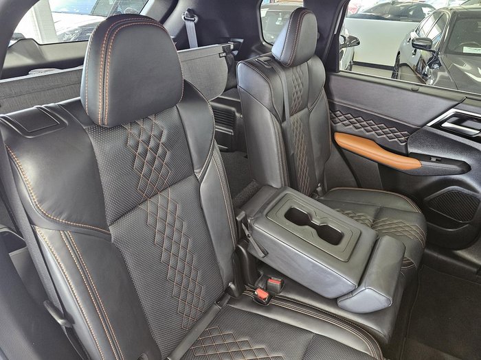 2023 Mitsubishi Outlander PHEV Exceed Tourer ZM MY24 AWD White Diamond with Black Mica Roof