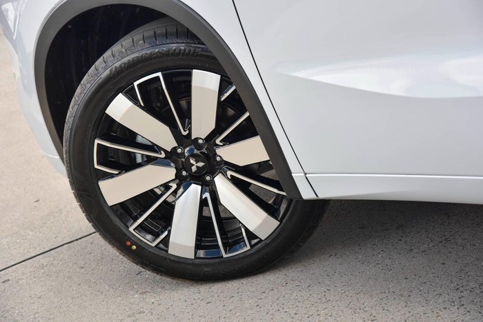 2025 Mitsubishi Outlander Exceed Tourer ZM MY25 AWD White Diamond with Black Mica Roof