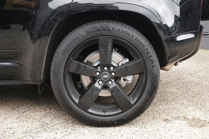 2025 Land Rover Defender 110 D350 X-Dynamic SE