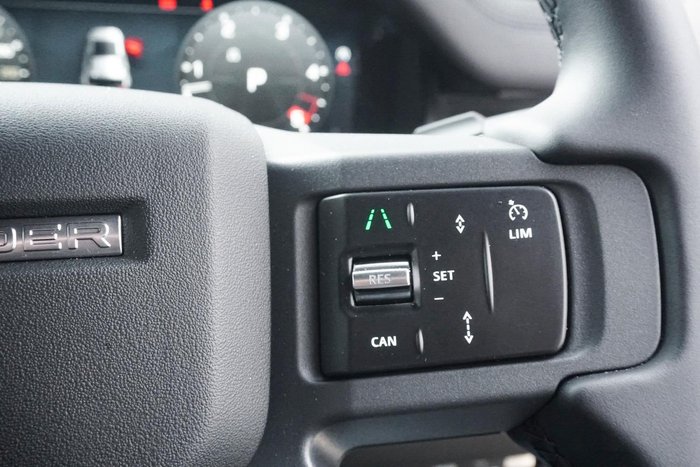 2025 Land Rover Defender 110 D350 X-Dynamic SE