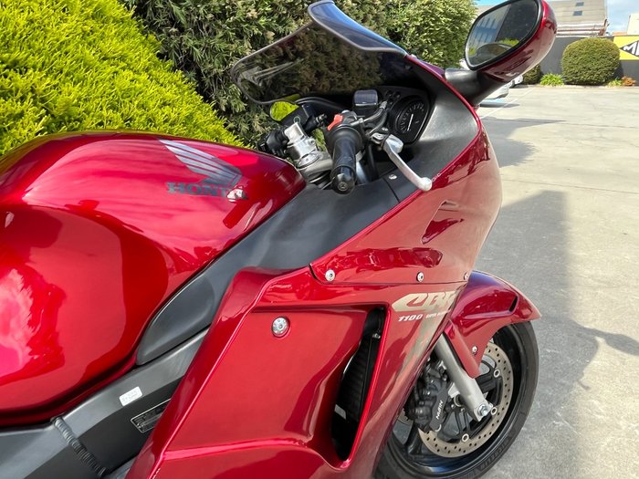 1997 Honda CBR1100XX (SUPER BLACKBIRD) Maroon