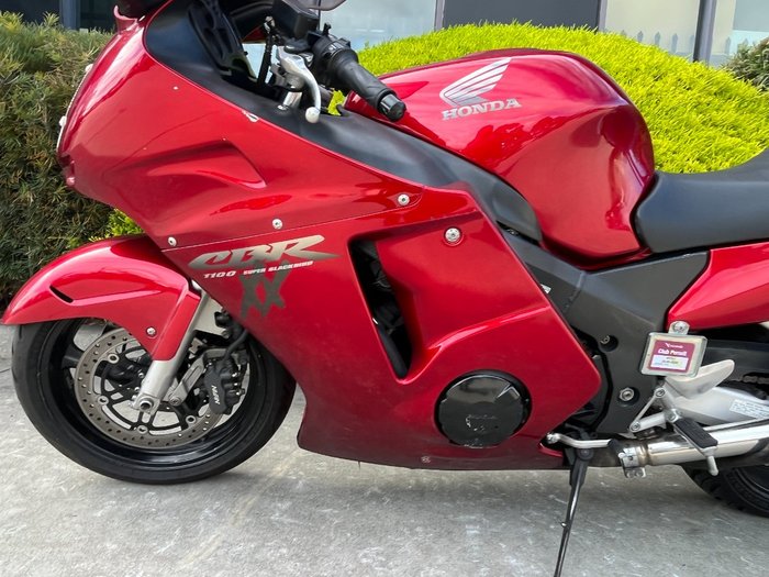 1997 Honda CBR1100XX (SUPER BLACKBIRD) Maroon