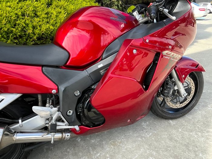 1997 Honda CBR1100XX (SUPER BLACKBIRD) Maroon
