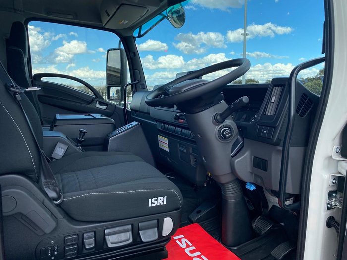 2025 Isuzu F Series FVL 260-300 AT R67