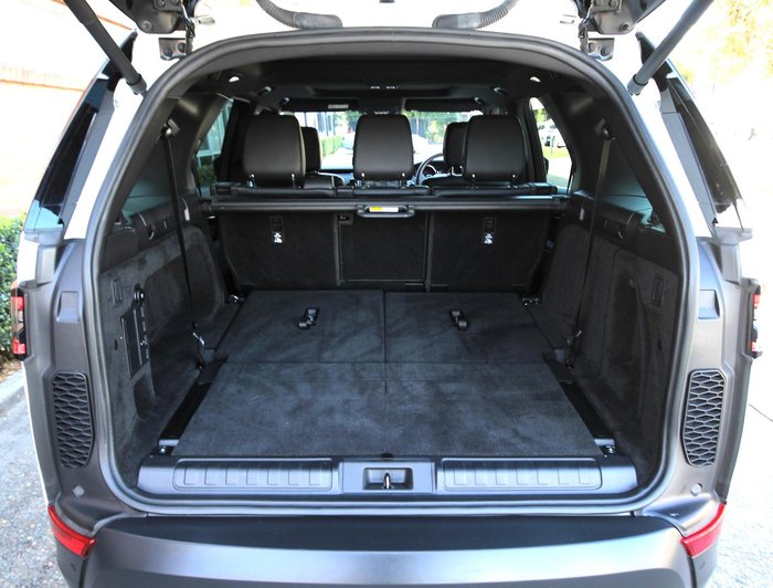 2019 Land Rover Discovery SD4 SE Series 5 MY19 4X4 Dual Range Fuji White