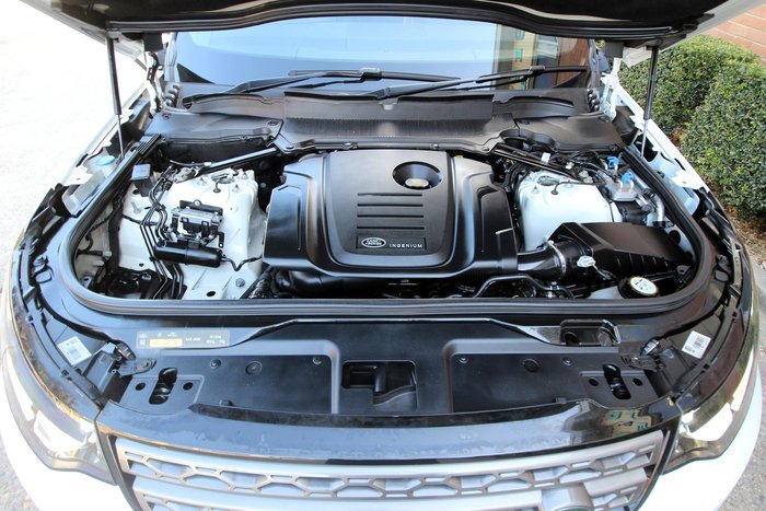 2019 Land Rover Discovery SD4 SE Series 5 MY19 4X4 Dual Range Fuji White