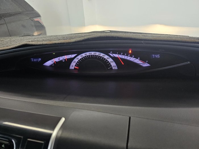 2016 Toyota Tarago GLi ACR50R White