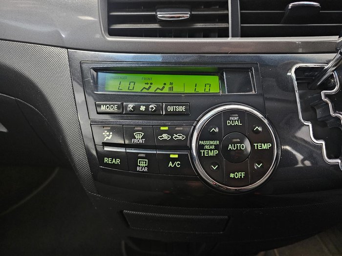 2016 Toyota Tarago GLi ACR50R White