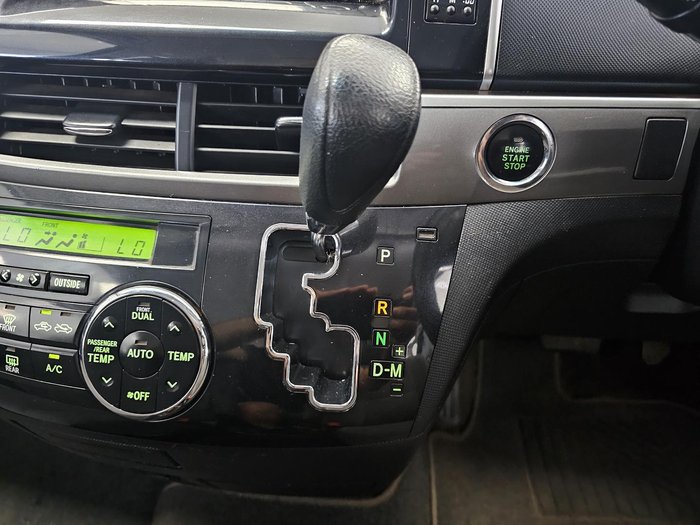 2016 Toyota Tarago GLi ACR50R White