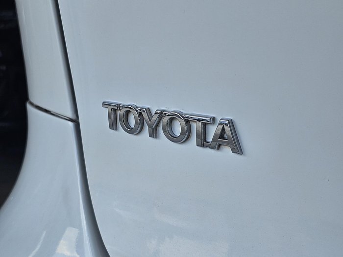 2016 Toyota Tarago GLi ACR50R White