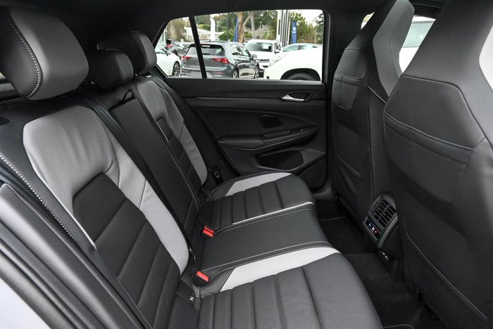 2025 Volkswagen Golf 110TSI R-Line